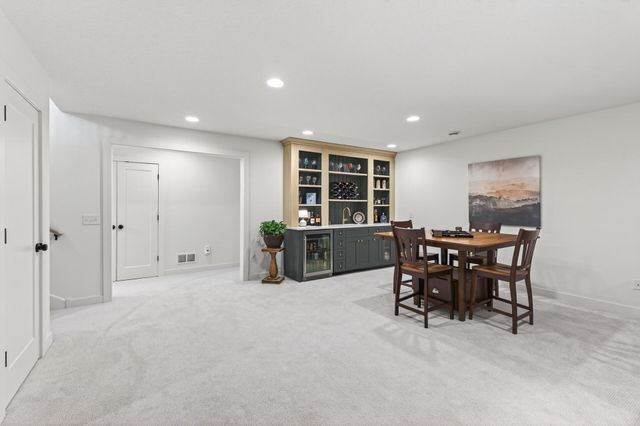 11425 Wildflower Drive N, Lake Elmo, MN 55042