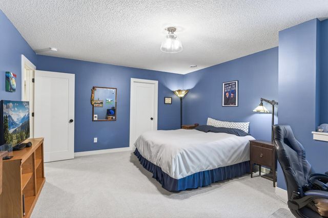 11425 Wildflower Drive N, Lake Elmo, MN 55042