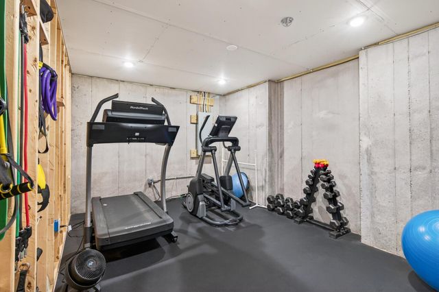 11425 Wildflower Drive N, Lake Elmo, MN 55042