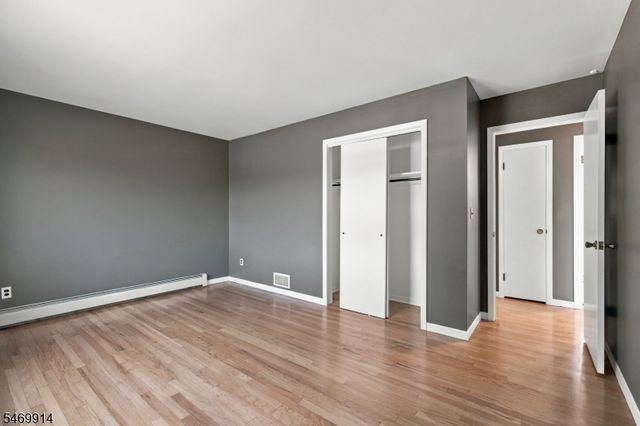 304 Lilac Ct, Bridgewater Twp., NJ 08807