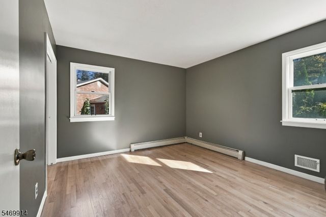 304 Lilac Ct, Bridgewater Twp., NJ 08807