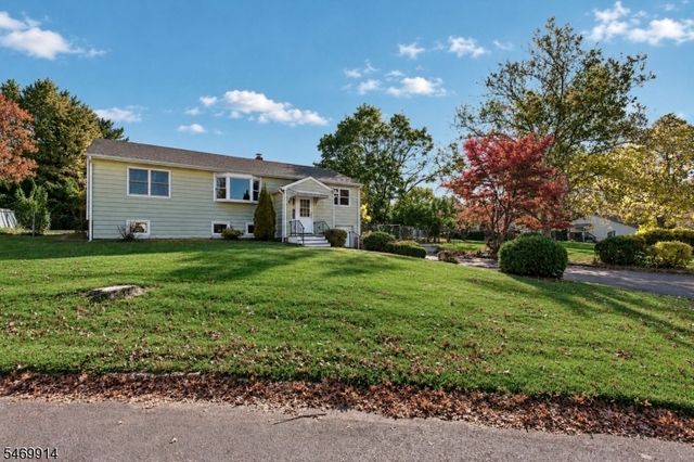 304 Lilac Ct, Bridgewater Twp., NJ 08807