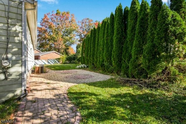 304 Lilac Ct, Bridgewater Twp., NJ 08807