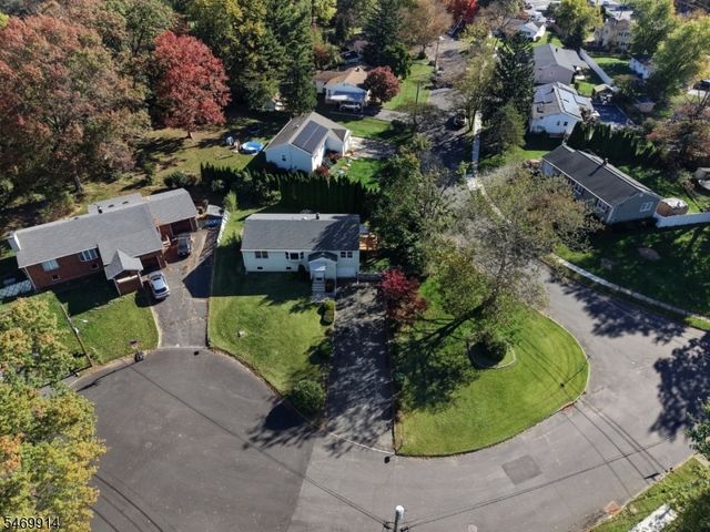 304 Lilac Ct, Bridgewater Twp., NJ 08807
