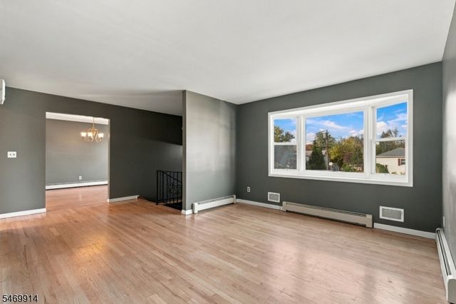 304 Lilac Ct, Bridgewater Twp., NJ 08807