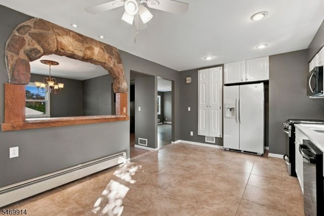 304 Lilac Ct, Bridgewater Twp., NJ 08807
