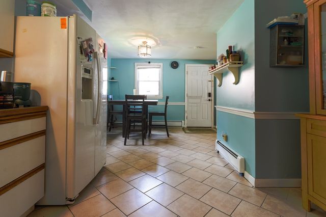112 Hollis St 112, Lowell, MA 01852