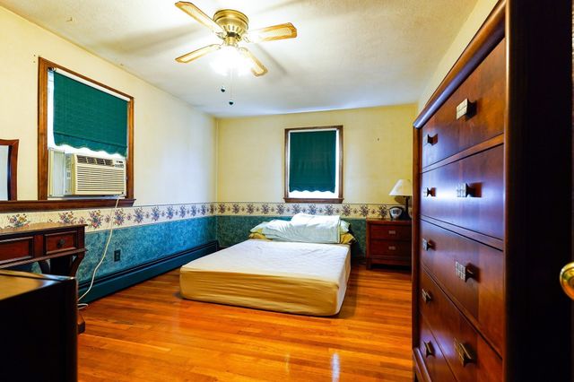 112 Hollis St 112, Lowell, MA 01852