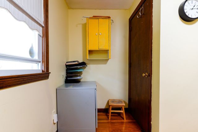 112 Hollis St 112, Lowell, MA 01852