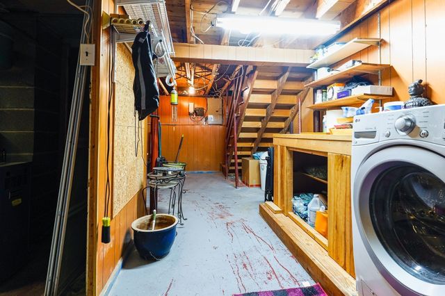 112 Hollis St 112, Lowell, MA 01852