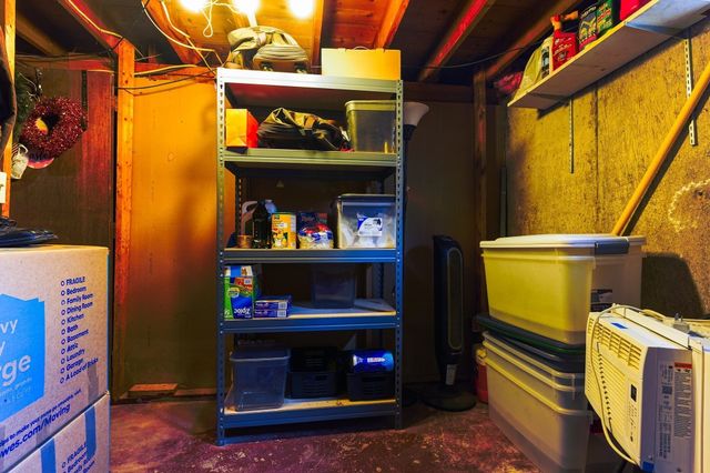 112 Hollis St 112, Lowell, MA 01852