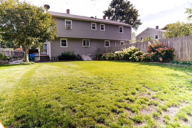 112 Hollis St 112, Lowell, MA 01852