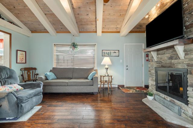 814 W Lawrence Street, Mishawaka, IN 46545