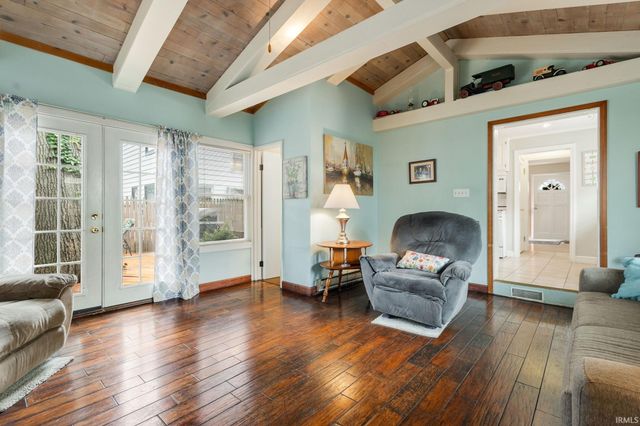 814 W Lawrence Street, Mishawaka, IN 46545
