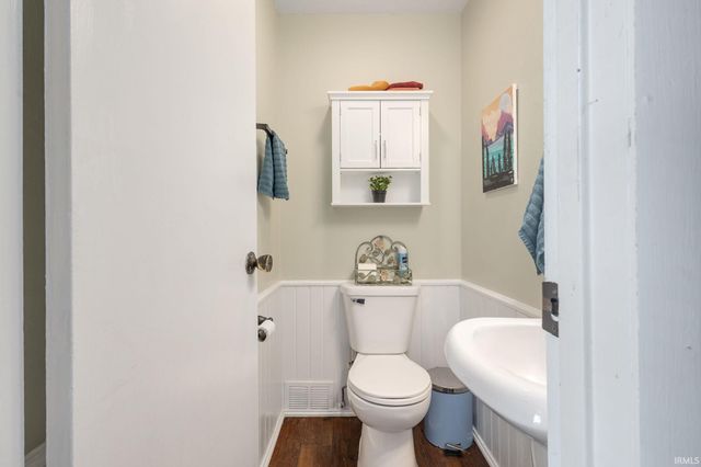 814 W Lawrence Street, Mishawaka, IN 46545