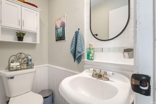 814 W Lawrence Street, Mishawaka, IN 46545