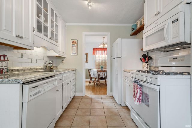 814 W Lawrence Street, Mishawaka, IN 46545