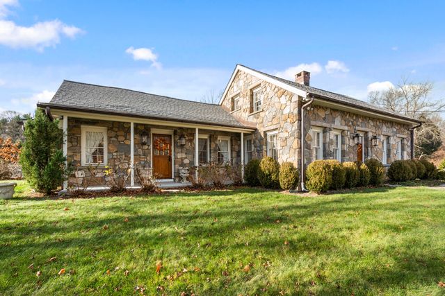 40 Plaster House Road, Southbury, CT 06488