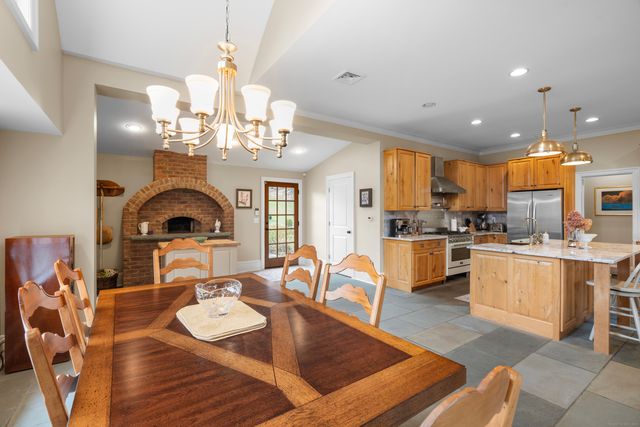 40 Plaster House Road, Southbury, CT 06488