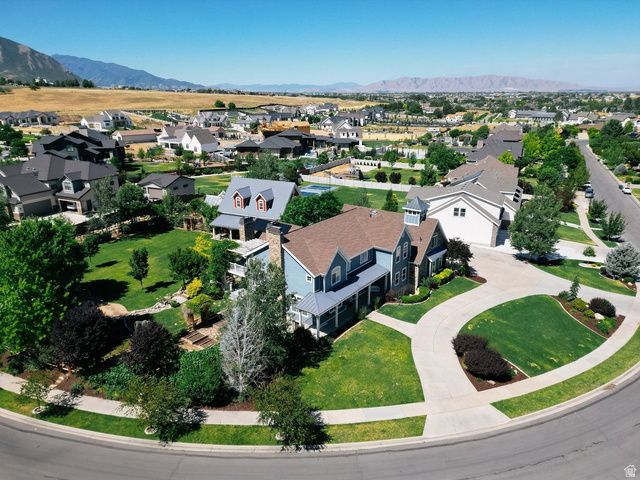 672 E PERRY HOLOW DR, Mapleton, UT 84664