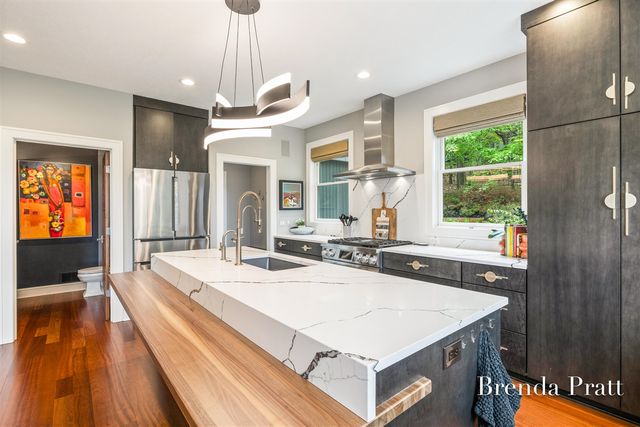 2100 Timber Point Drive, Ada, MI 49301