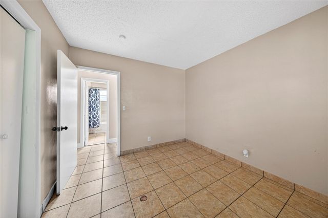 1230 NW 29th Way, Fort Lauderdale, FL 33311