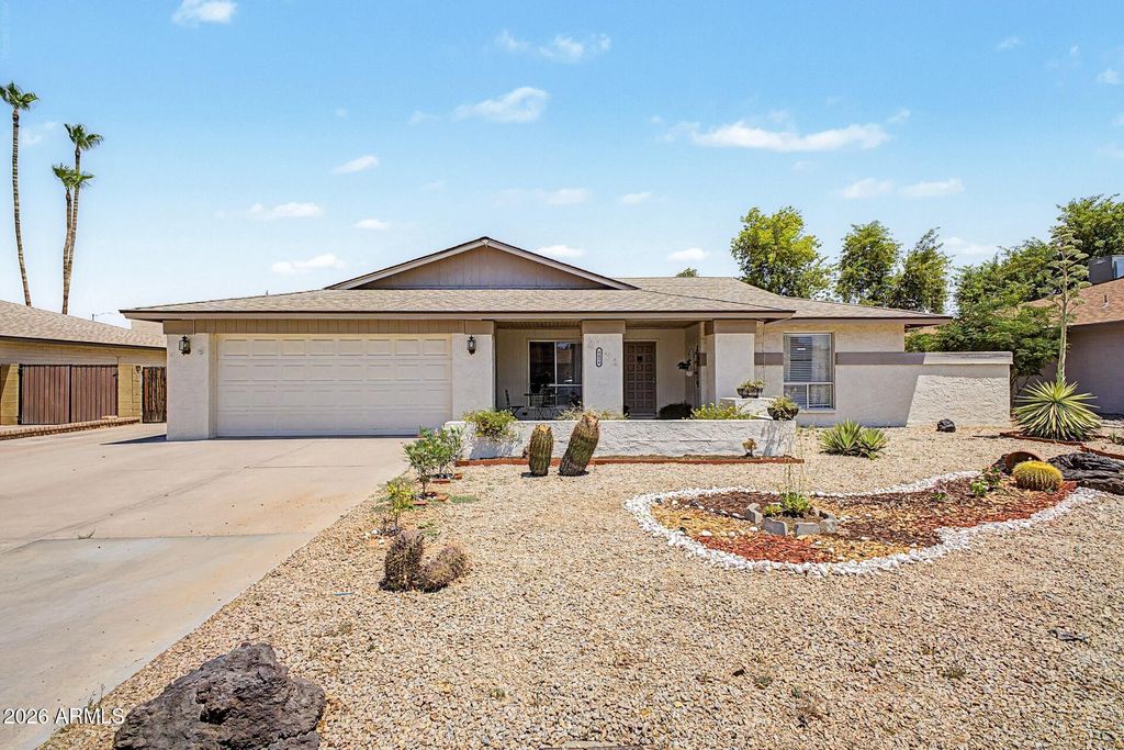 4434 W DAHLIA Drive, Glendale, AZ 85304 — exterior
