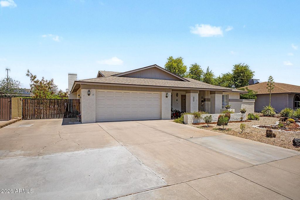 4434 W DAHLIA Drive, Glendale, AZ 85304 — photo 2
