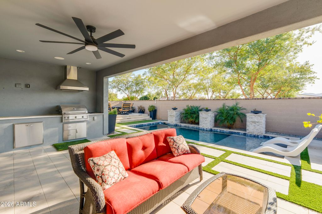 Image 33 of property listing at 10826 N SPEARFISH Street, Surprise, AZ 85388