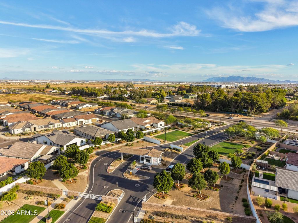 Image 72 of property listing at 10826 N SPEARFISH Street, Surprise, AZ 85388