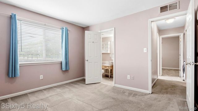 1702 Fort Street 4, Trenton, MI 48183