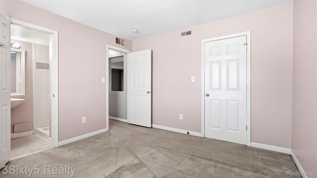 1702 Fort Street 4, Trenton, MI 48183