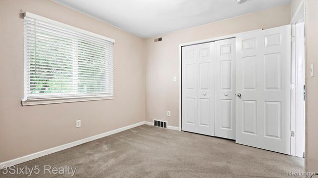 1702 Fort Street 4, Trenton, MI 48183