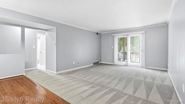 1702 Fort Street 4, Trenton, MI 48183