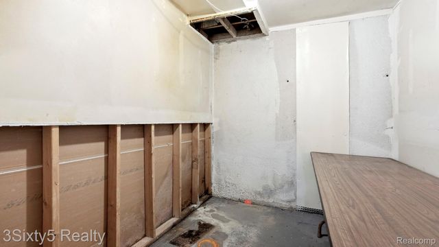 1702 Fort Street 4, Trenton, MI 48183