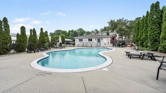 1702 Fort Street 4, Trenton, MI 48183