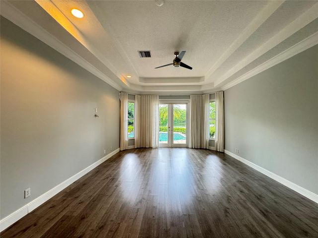 11165 Whitehawk Street, Plantation, FL 33324