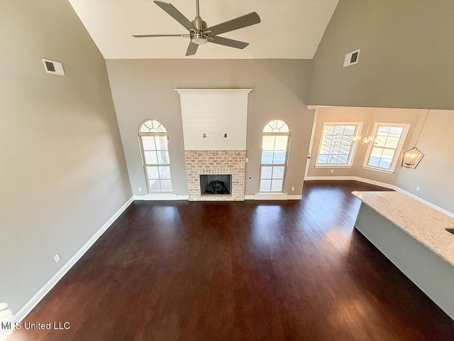 224 Poplar Lane, Holly Springs, MS 38635