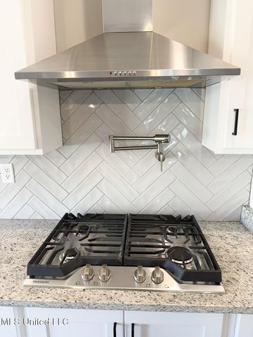 224 Poplar Lane, Holly Springs, MS 38635