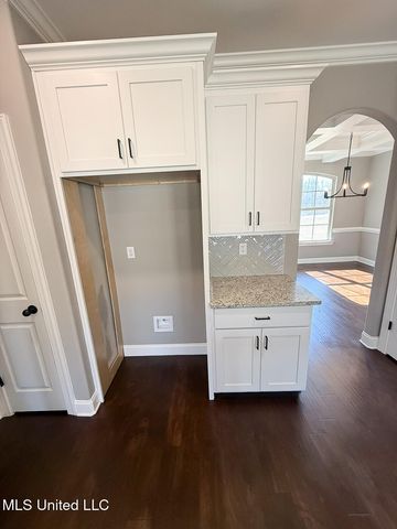 224 Poplar Lane, Holly Springs, MS 38635