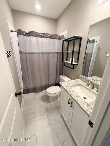 224 Poplar Lane, Holly Springs, MS 38635