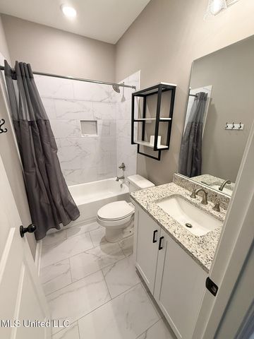 224 Poplar Lane, Holly Springs, MS 38635