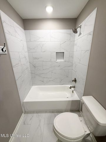 224 Poplar Lane, Holly Springs, MS 38635