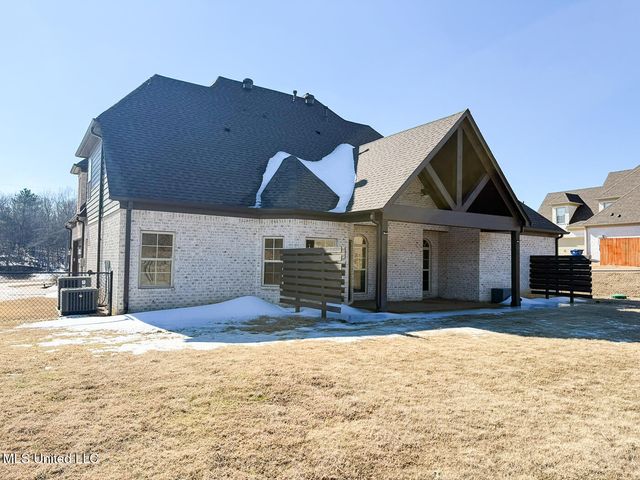 224 Poplar Lane, Holly Springs, MS 38635