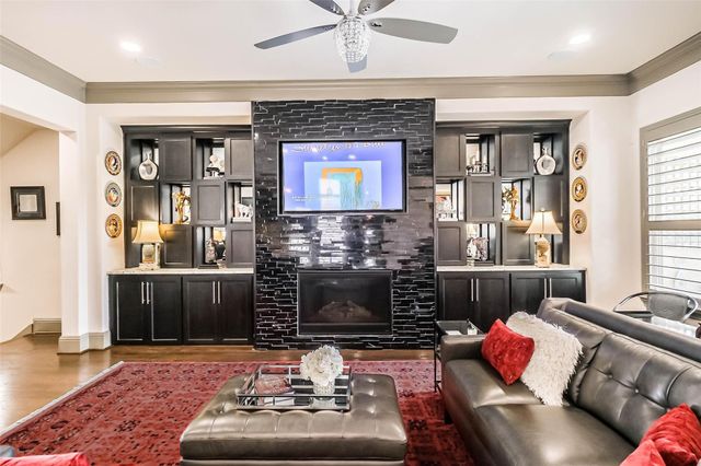 1014 Old Oyster Trail, Sugar Land, TX 77478