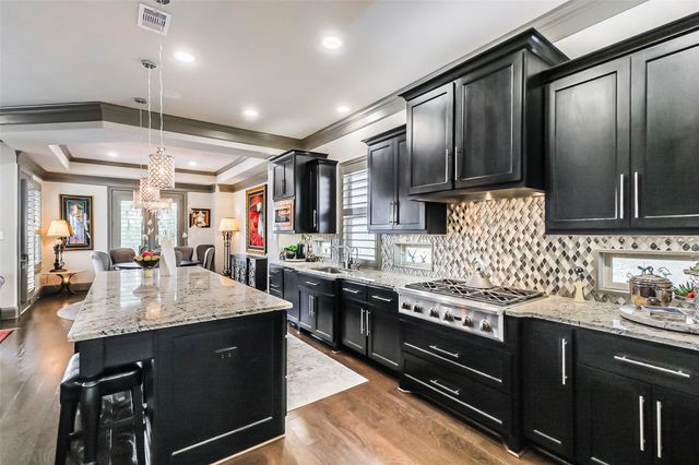 1014 Old Oyster Trail, Sugar Land, TX 77478