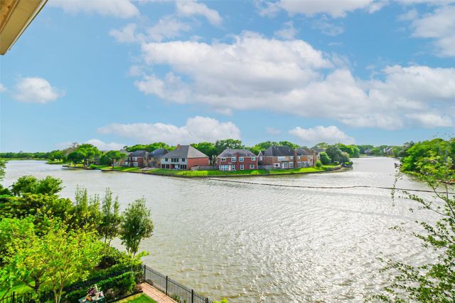 1014 Old Oyster Trail, Sugar Land, TX 77478