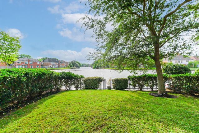 1014 Old Oyster Trail, Sugar Land, TX 77478