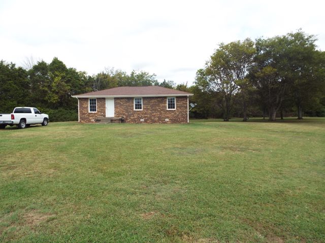 1043 Quail Meadow Dr, Lebanon, TN 37090