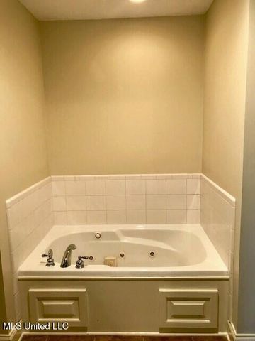 114 Silver Ridge Lane, Pearl, MS 39208